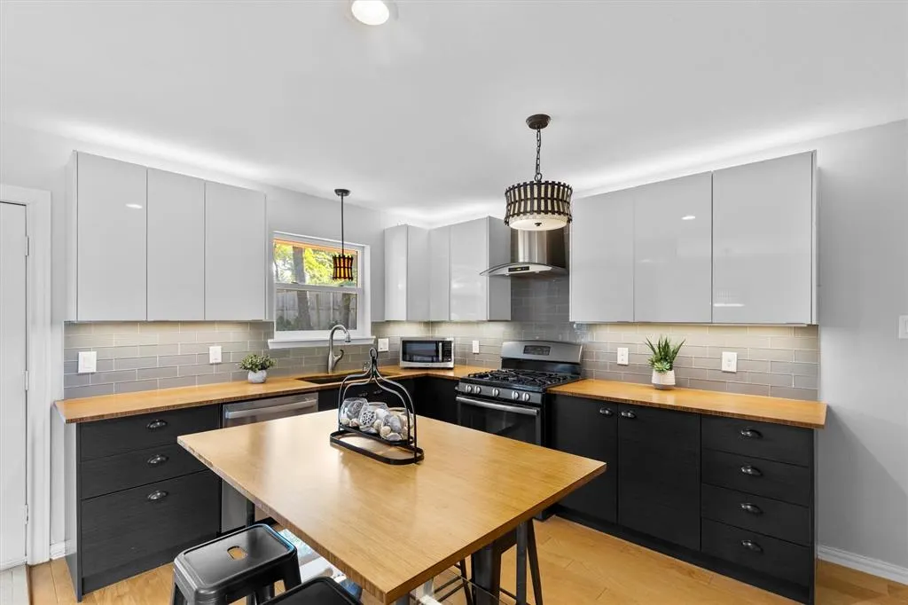 8809 Liptonshire Drive