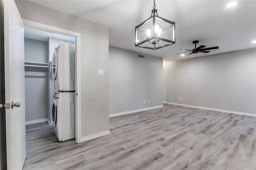 5142 Amesbury Drive, #117