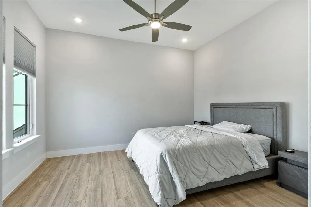 12106 Dahlia Bay Drive
