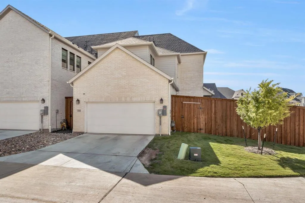 12106 Dahlia Bay Drive