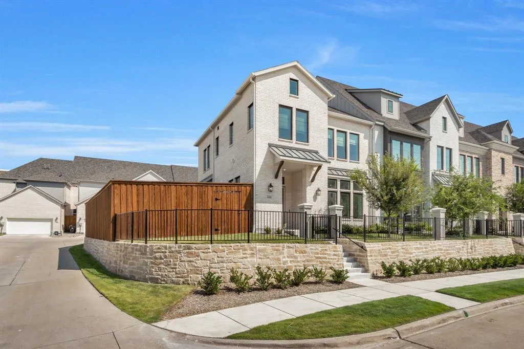 12106 Dahlia Bay Drive