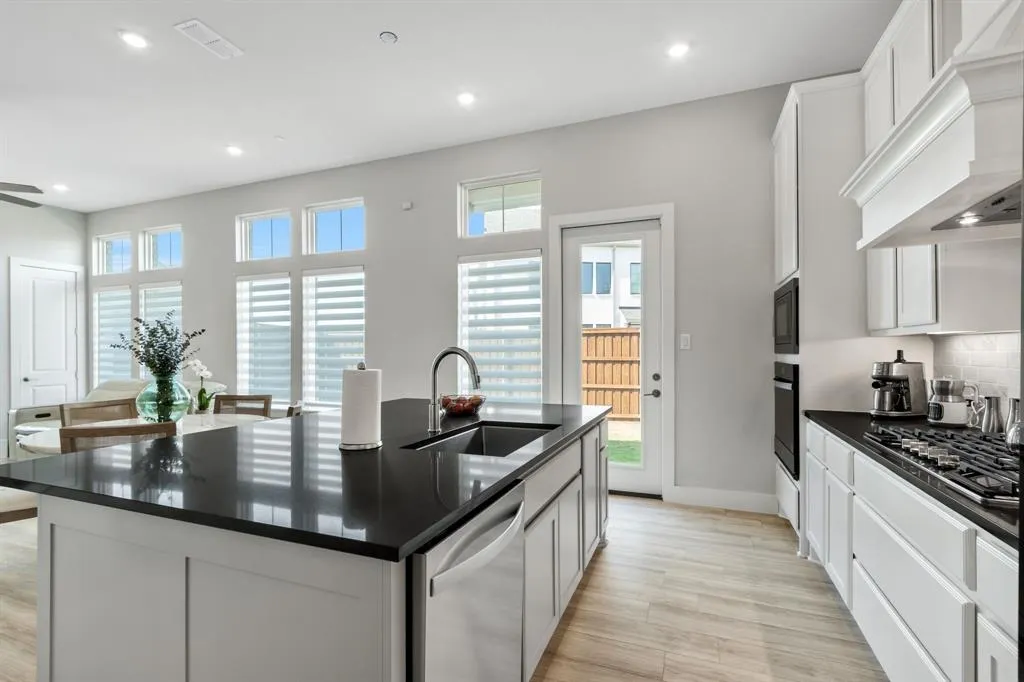 12106 Dahlia Bay Drive