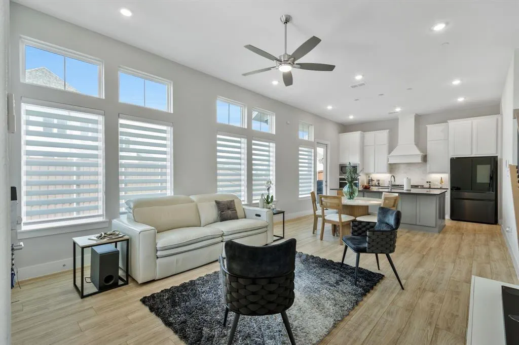 12106 Dahlia Bay Drive