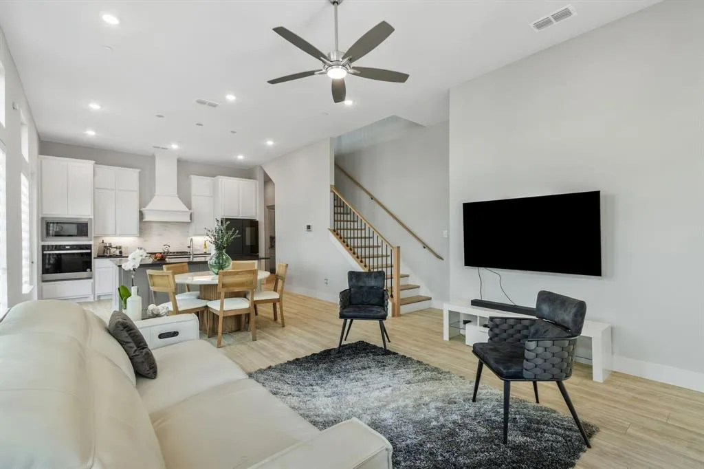 12106 Dahlia Bay Drive