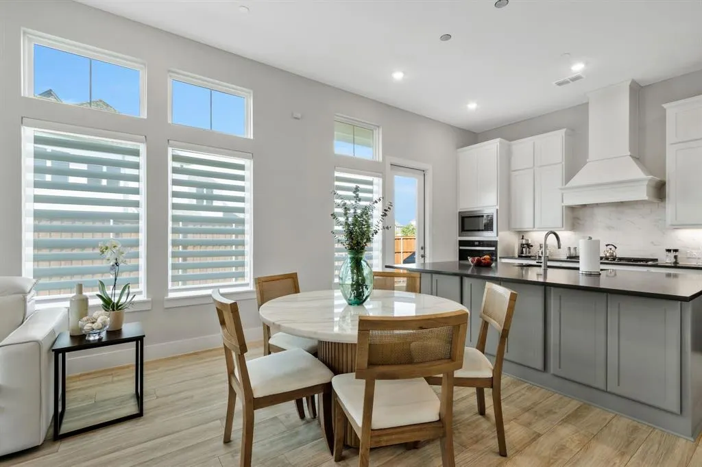 12106 Dahlia Bay Drive