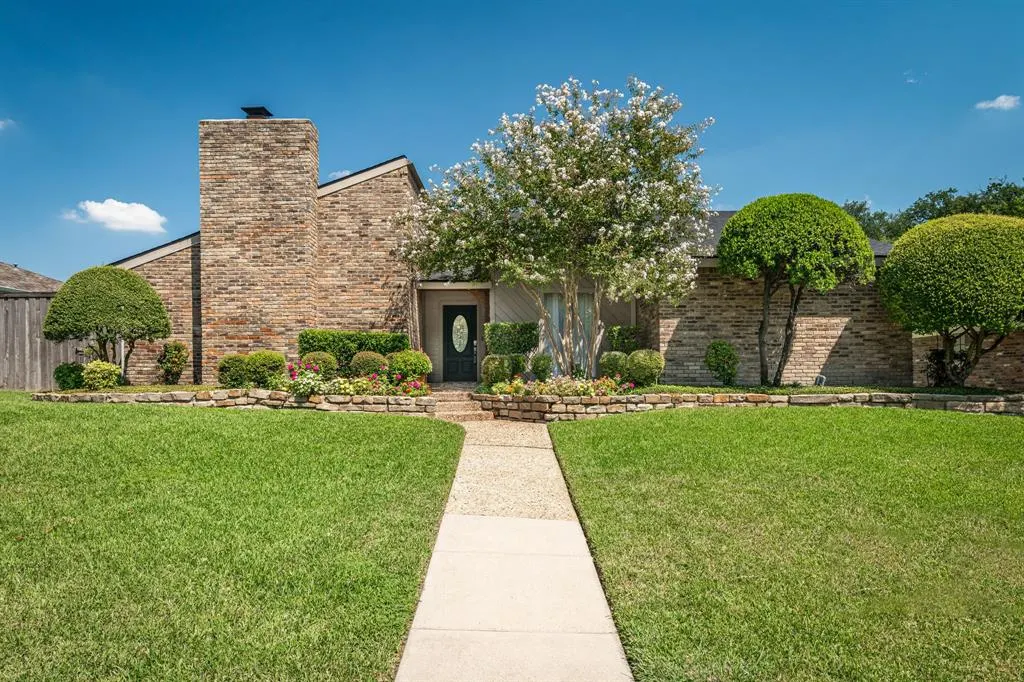 4021 Bosque Drive