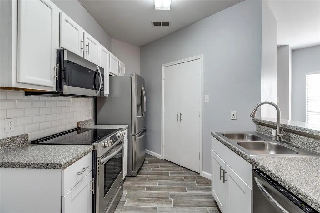 2815 Reagan Street, #1