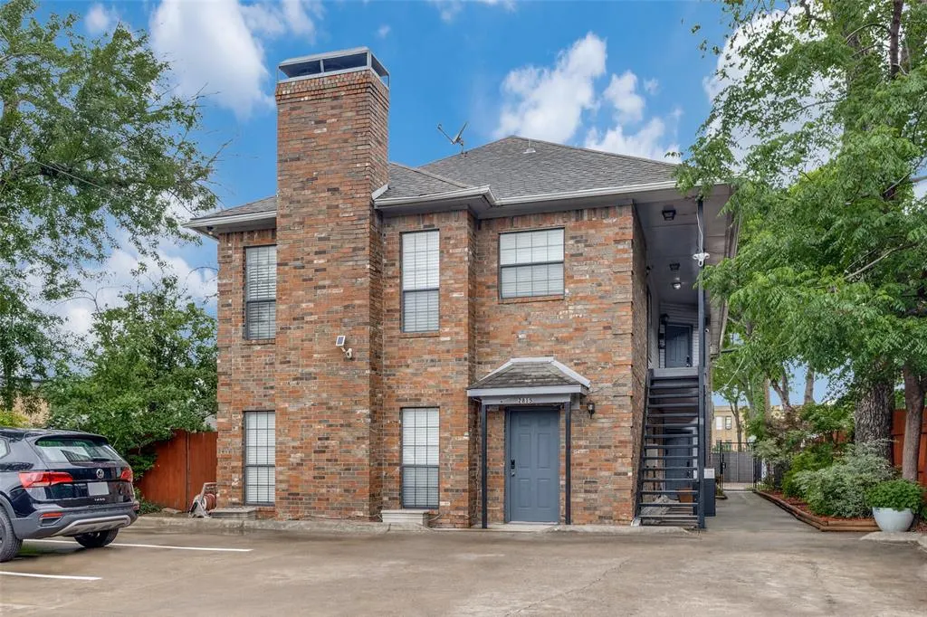 2815 Reagan Street, #1