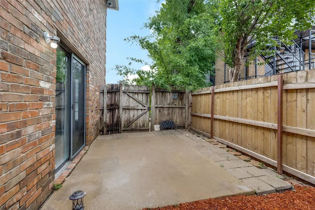 2815 Reagan Street, #1