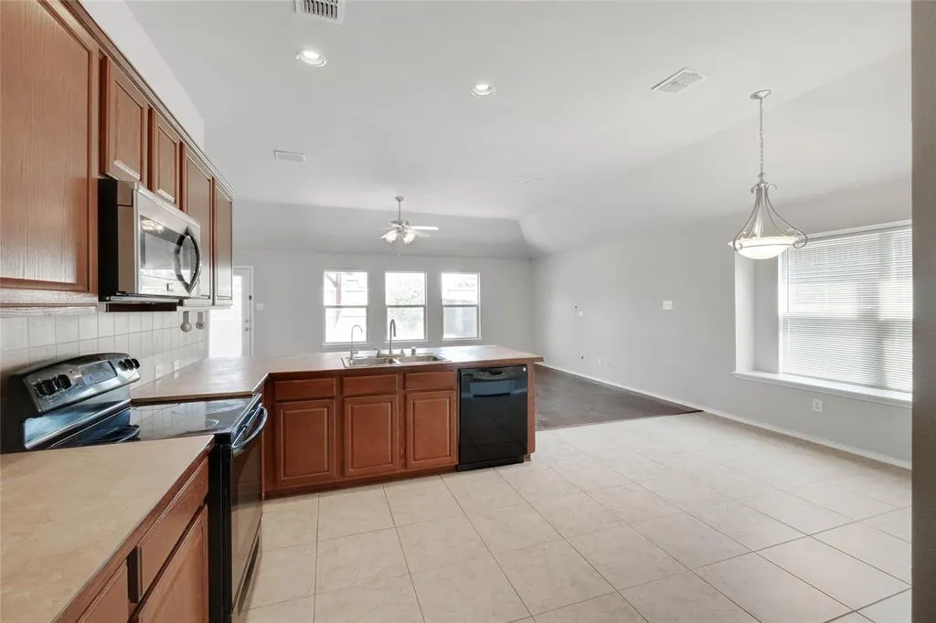 12409 Sunrise Drive