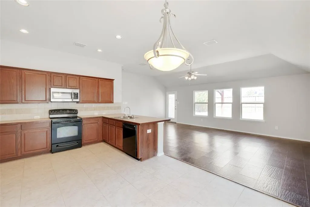 12409 Sunrise Drive