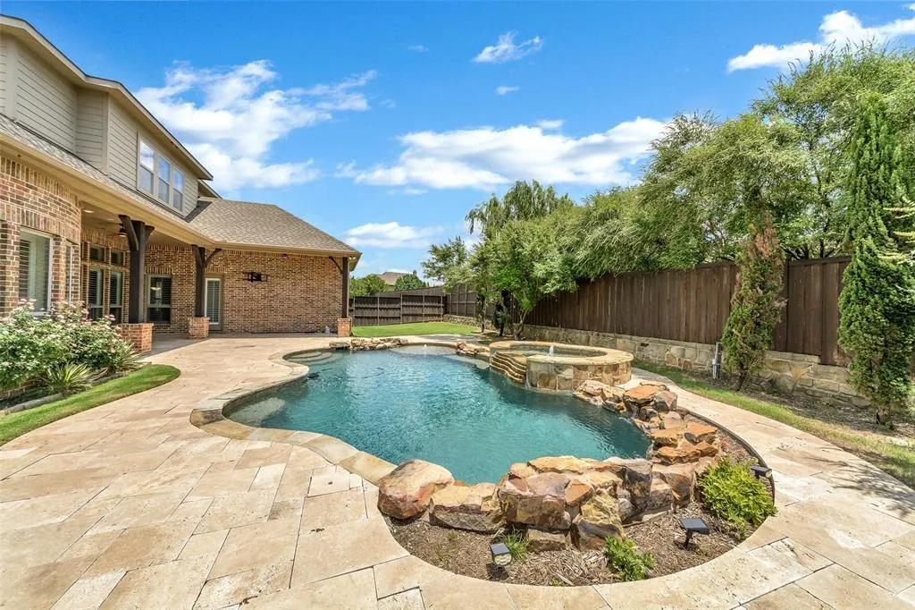 1077 Clearwater Drive