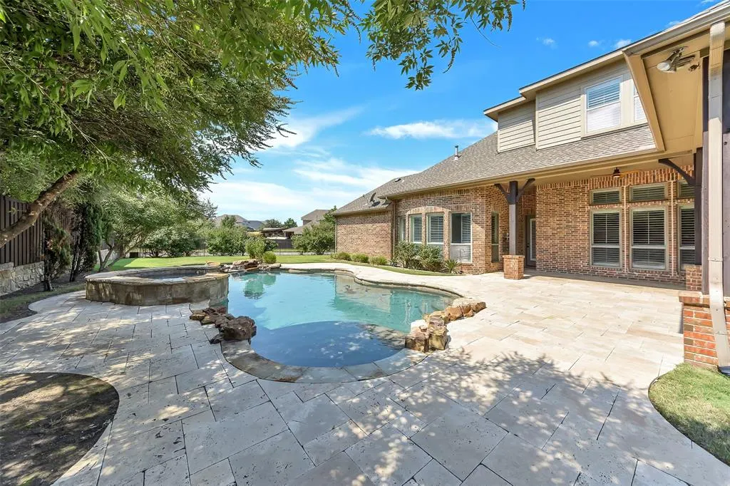 1077 Clearwater Drive