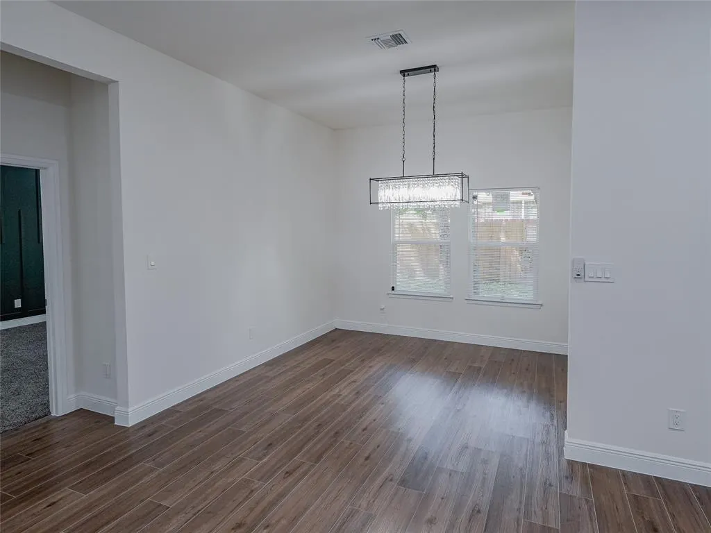 4507 Metropolitan Avenue