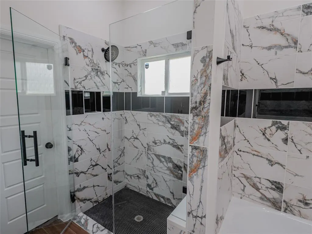 4507 Metropolitan Avenue