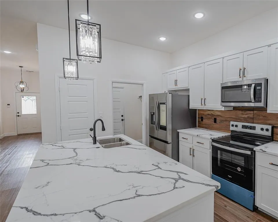 4507 Metropolitan Avenue
