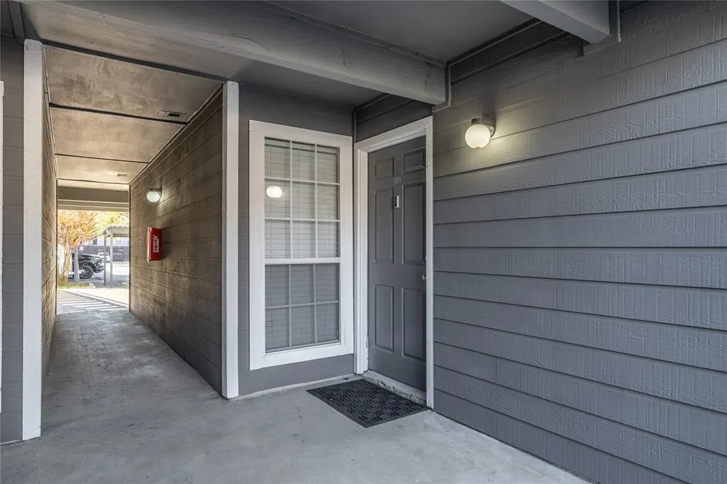 18333 Roehampton Drive, #513