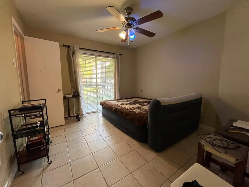 18333 Roehampton Drive, #513
