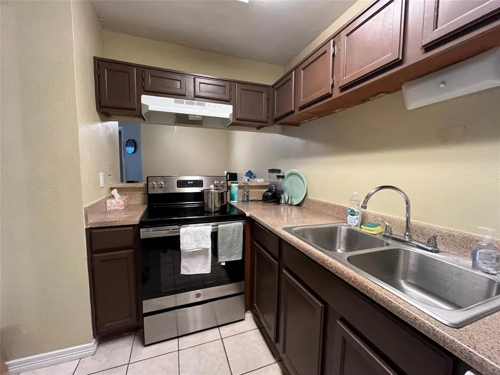 18333 Roehampton Drive, #513