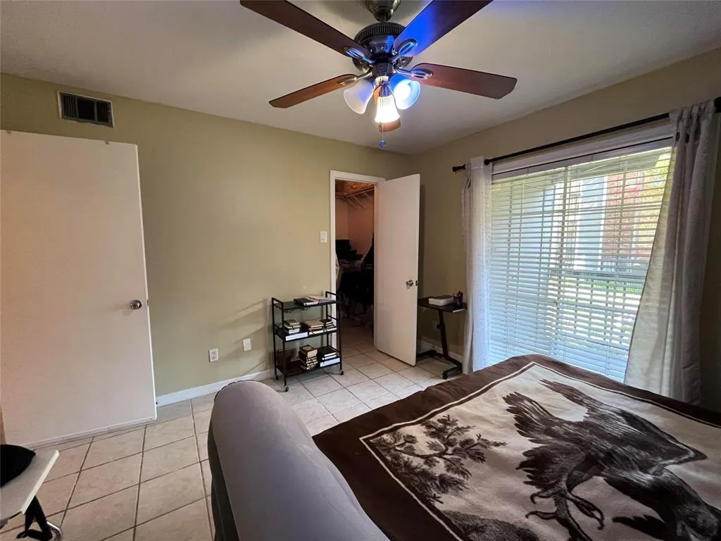 18333 Roehampton Drive, #513