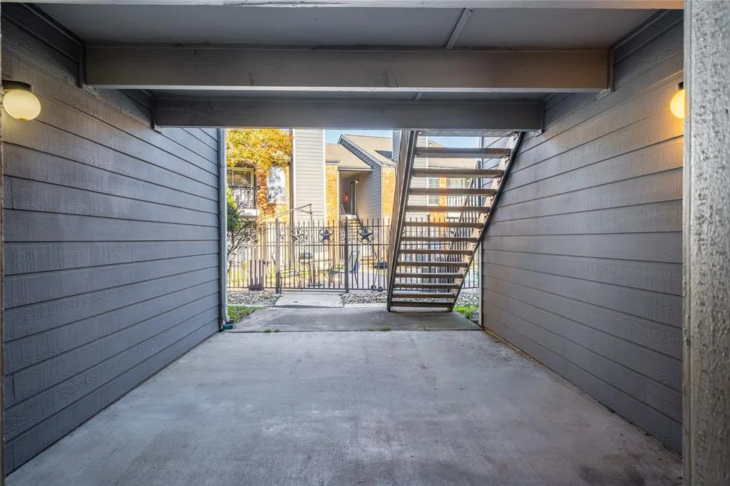 18333 Roehampton Drive, #513