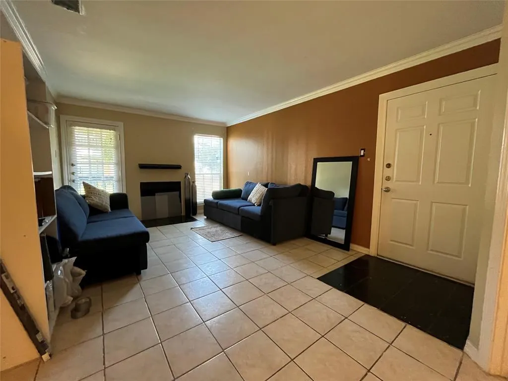 18333 Roehampton Drive, #513