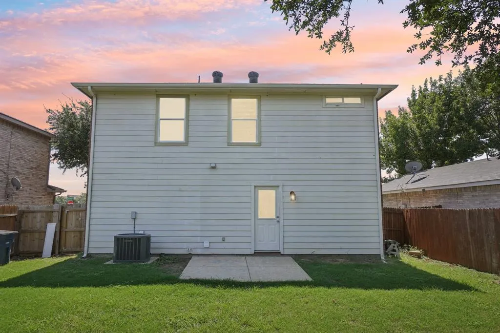 3920 Gray Oak Place