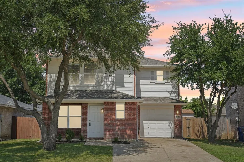 3920 Gray Oak Place