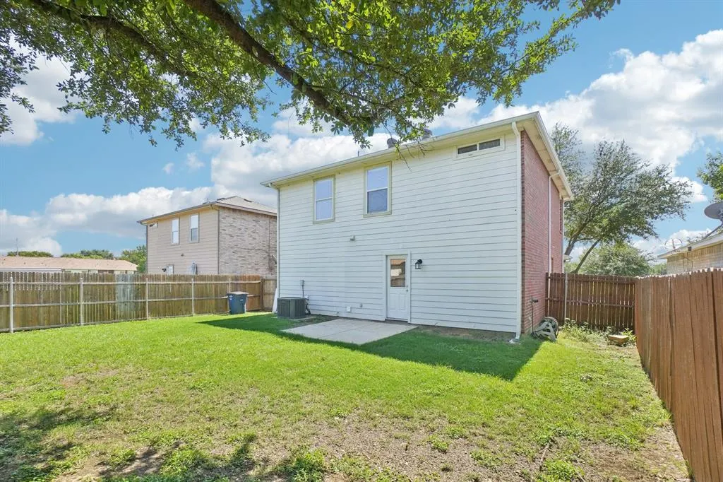 3920 Gray Oak Place