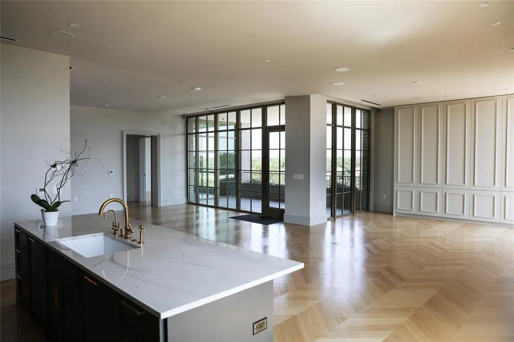 4205 Buena Vista Street, #502