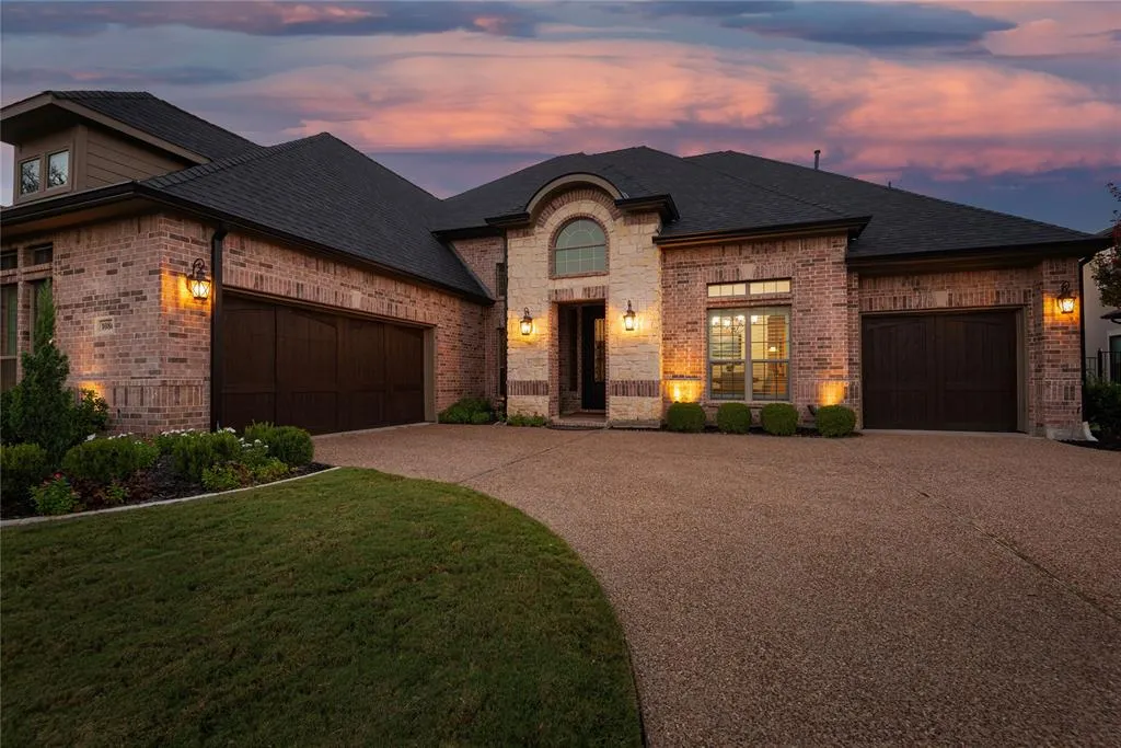 1086 Hawkwood Way