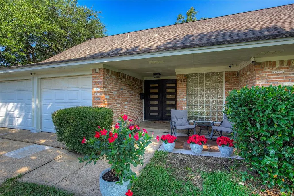 8415 Gladwood Lane