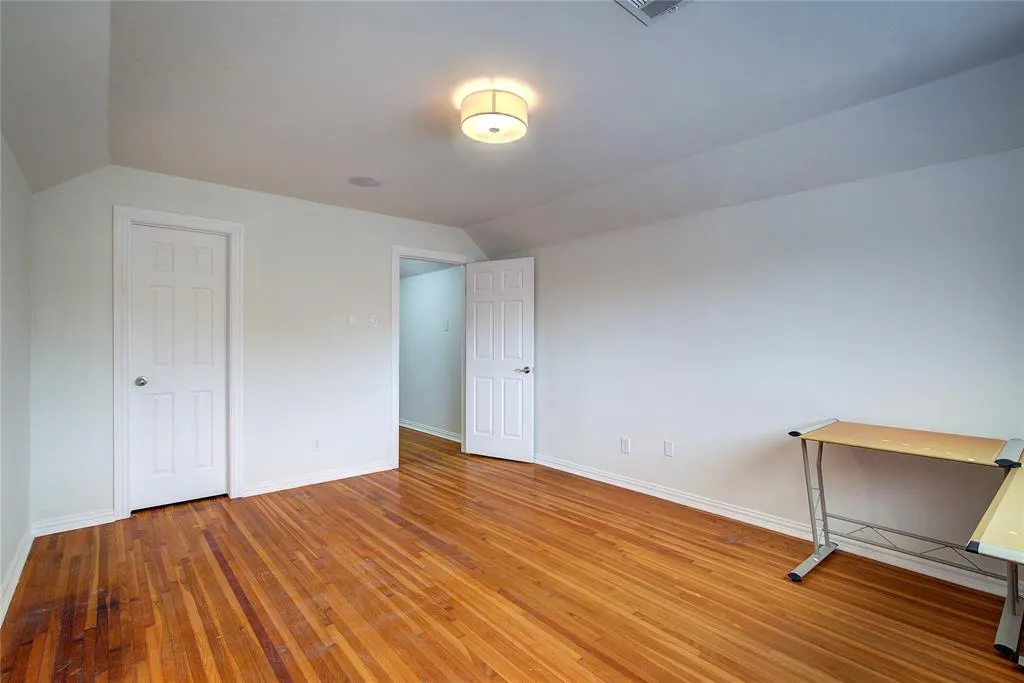 8415 Gladwood Lane