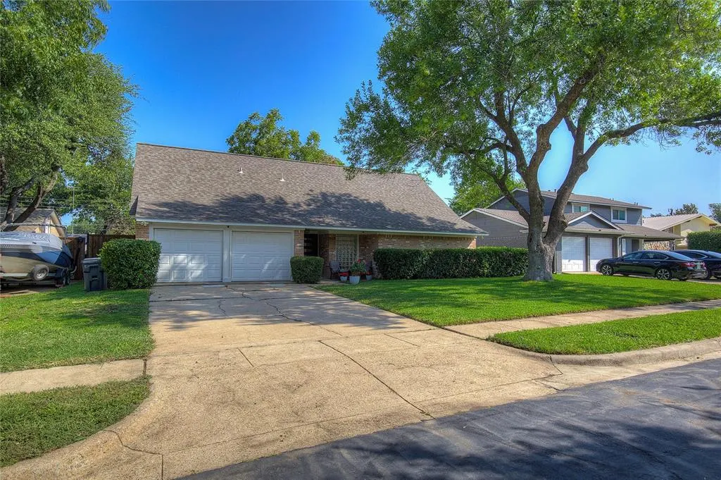 8415 Gladwood Lane