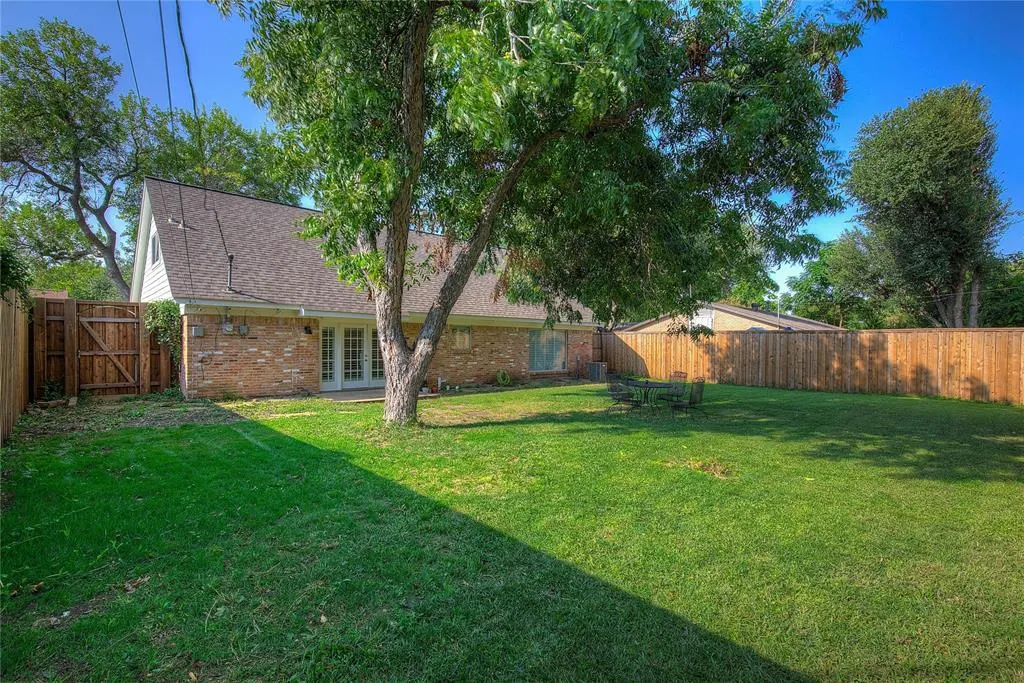 8415 Gladwood Lane