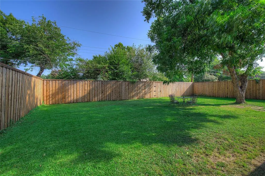 8415 Gladwood Lane