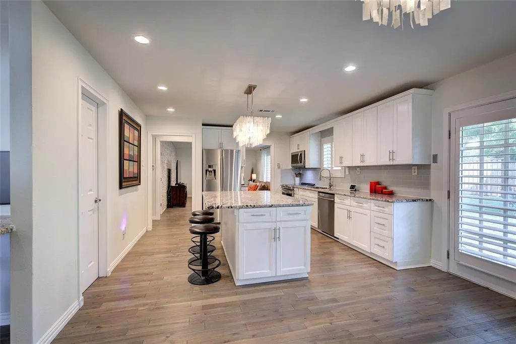 8415 Gladwood Lane