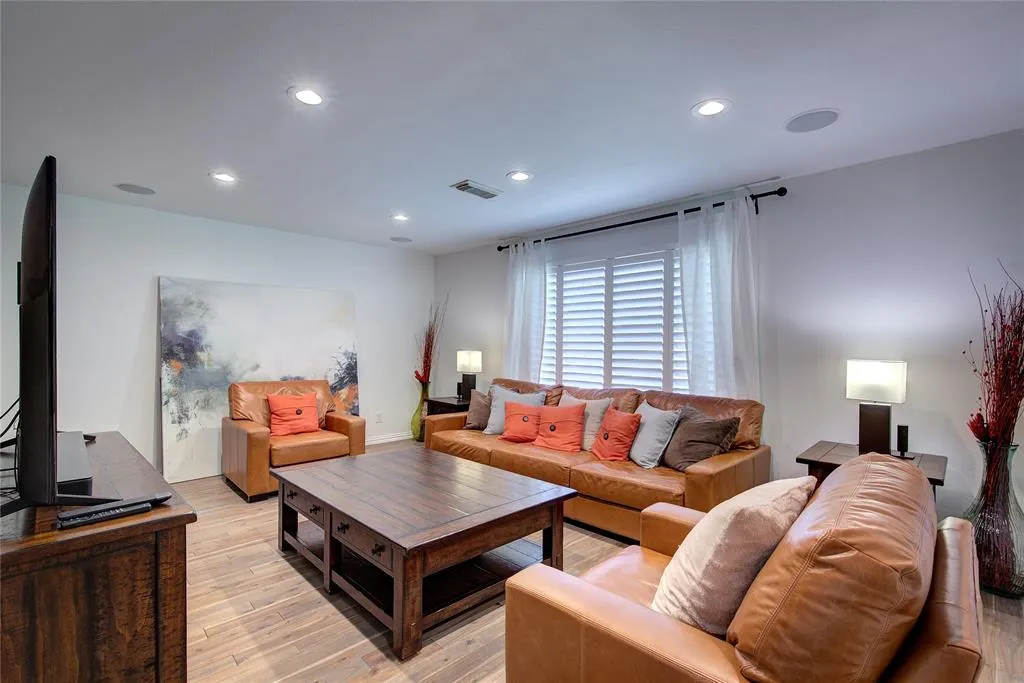 8415 Gladwood Lane