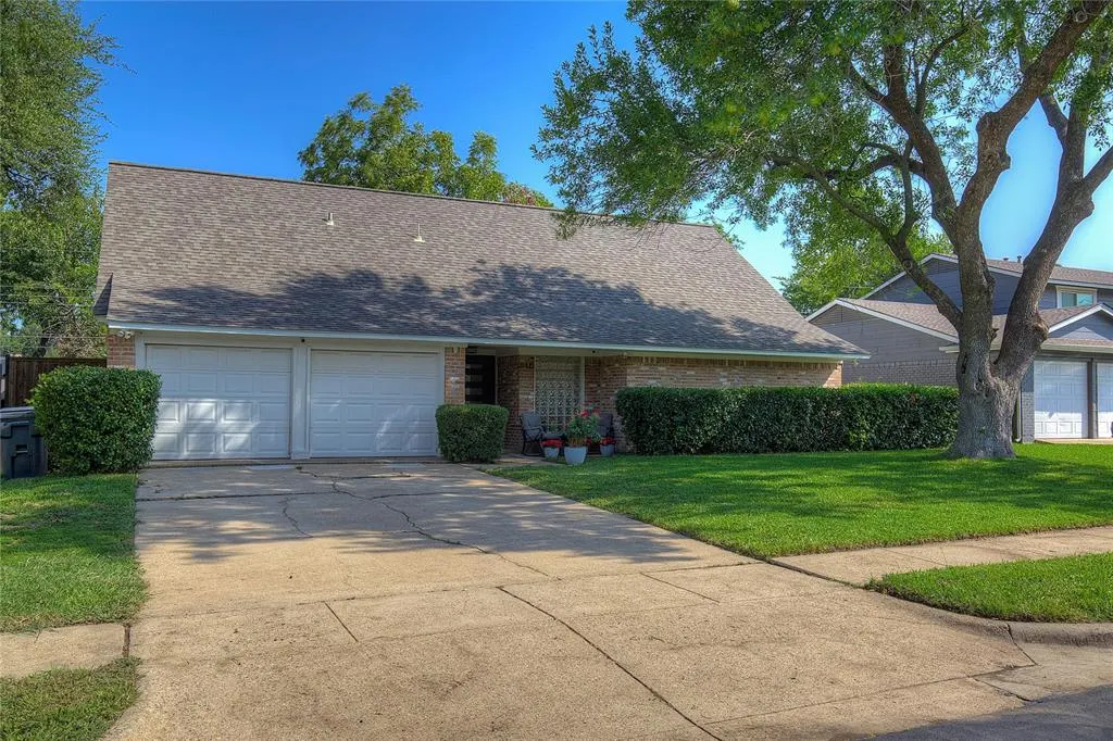 8415 Gladwood Lane