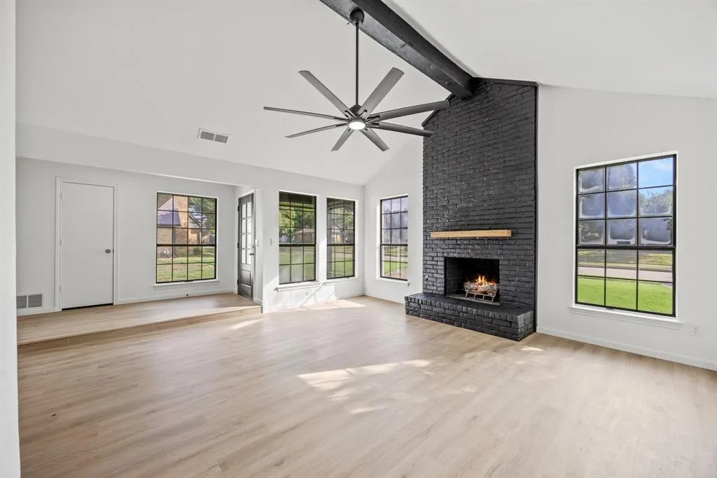 3205 Bandolino Lane