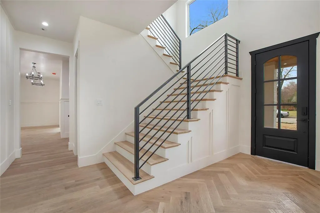 1129 Melrose Drive