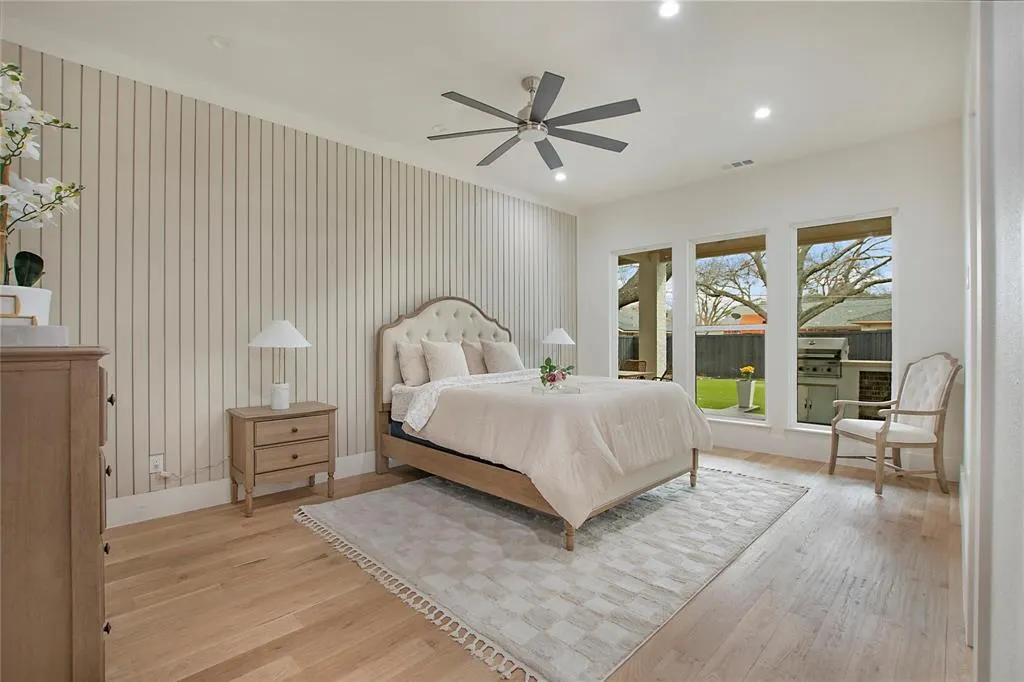 1129 Melrose Drive