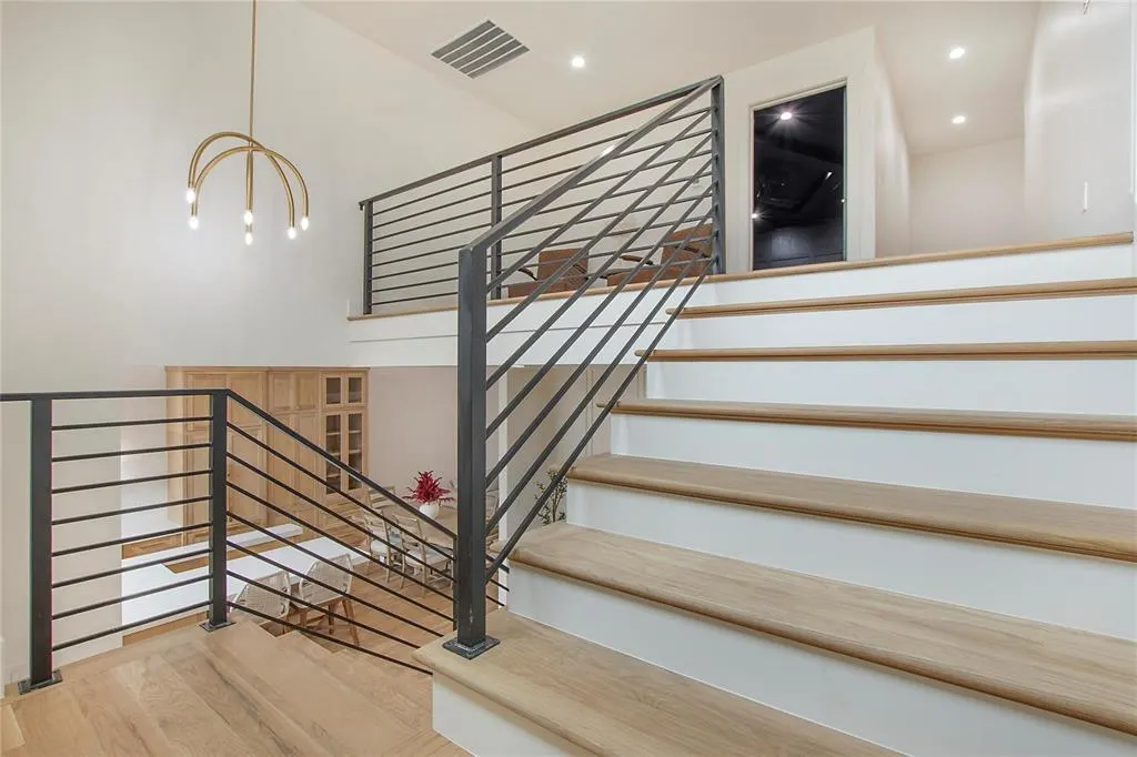 1129 Melrose Drive