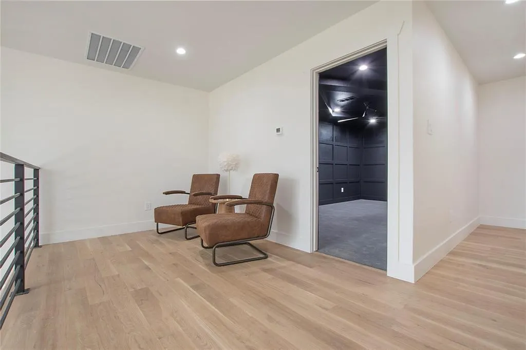 1129 Melrose Drive