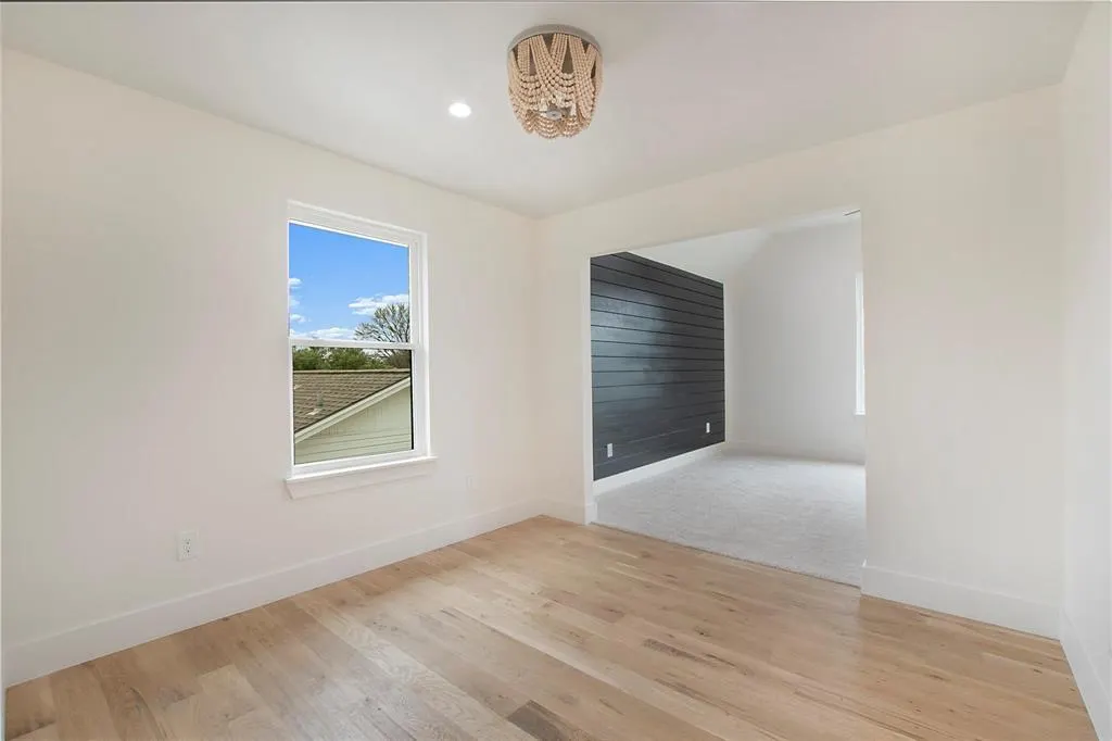1129 Melrose Drive