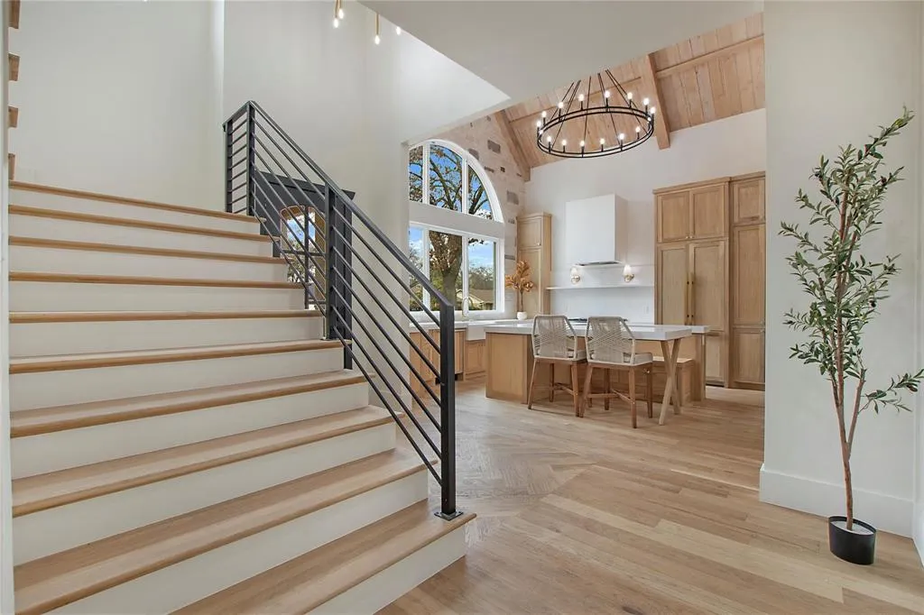 1129 Melrose Drive