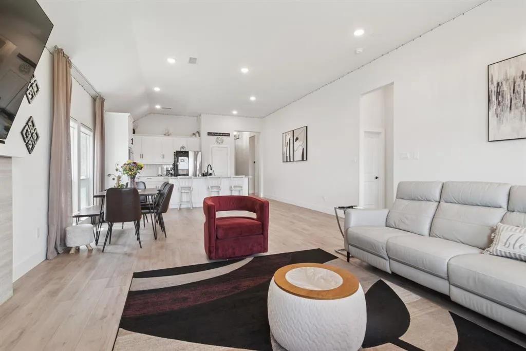 6109 Lake Brook Drive