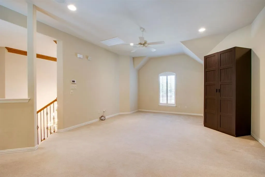 9304 Leafy Glade Road