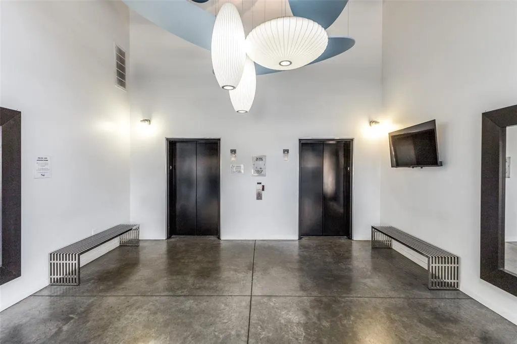 1001 Belleview Street, #803
