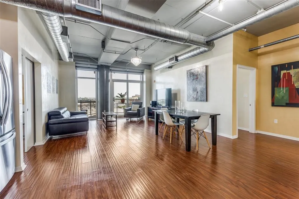 1001 Belleview Street, #803
